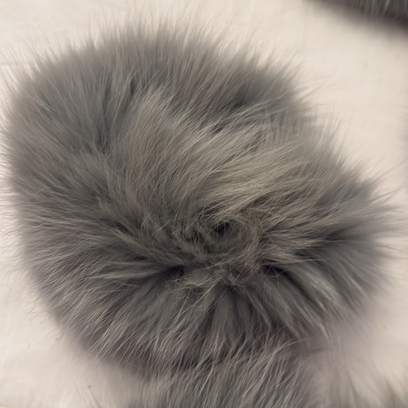 Genuine Fox fur scarf and sleeve cuffs - Picture 6 of 13